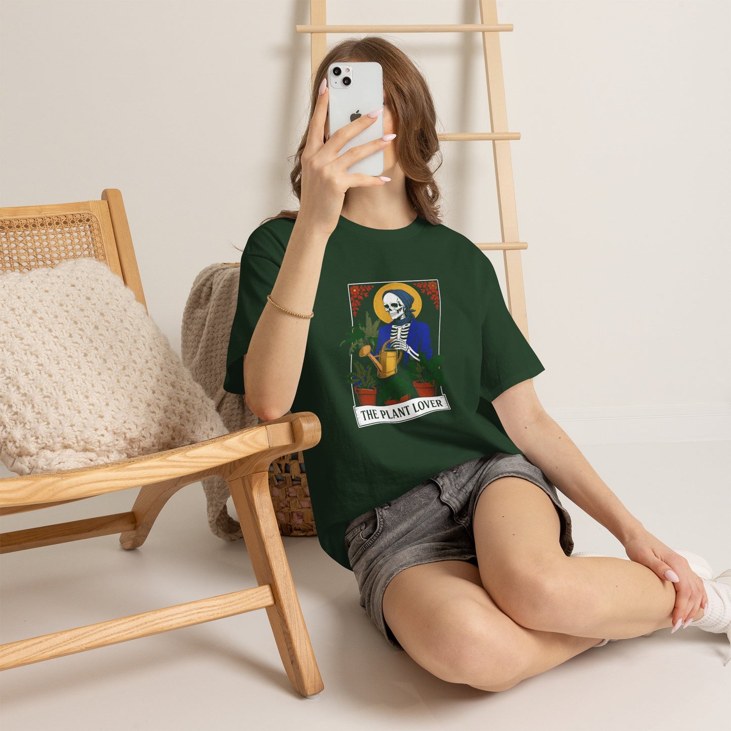 Plant lover T-shirt featuring tarot card design for plant enthusiasts, with humorous and creative print on a comfortable shirt.
