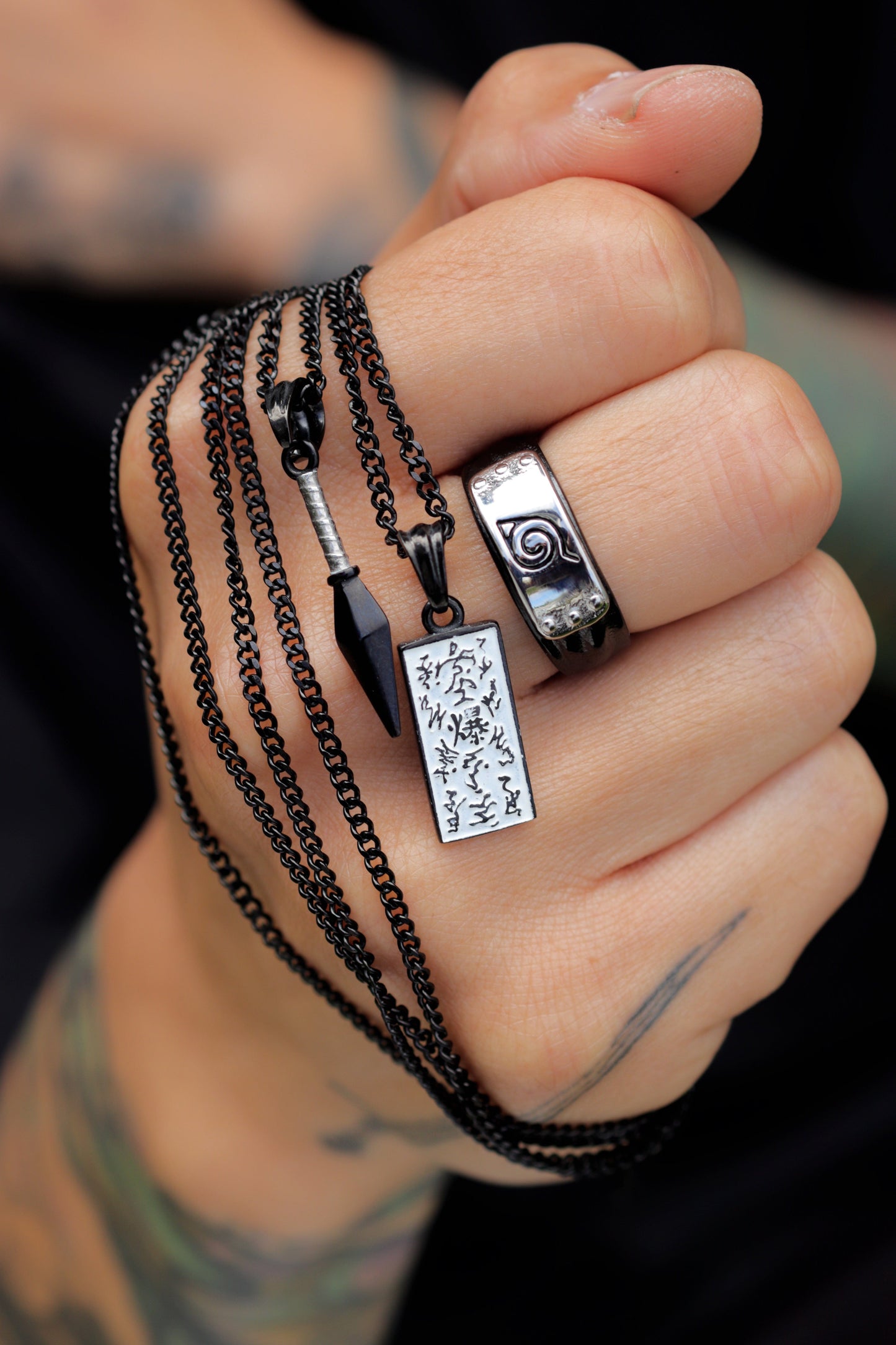 Naruto™ Paper Bomb Kunai Pendant