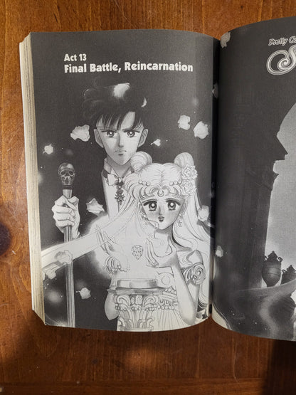Sailor Moon Vol. 3 - Naoko Takeuchi - Paperback, 2003 - Used, Good