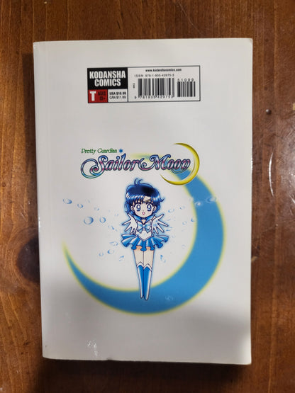 Sailor Moon Vol. 2 - Naoko Takeuchi - Paperback, 2003 - Used, Good