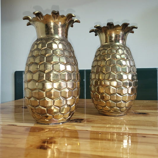 Pair of vintage brass pineapple vases in Hollywood Regency style, 2-piece set with ornate detailing and a polished finish.